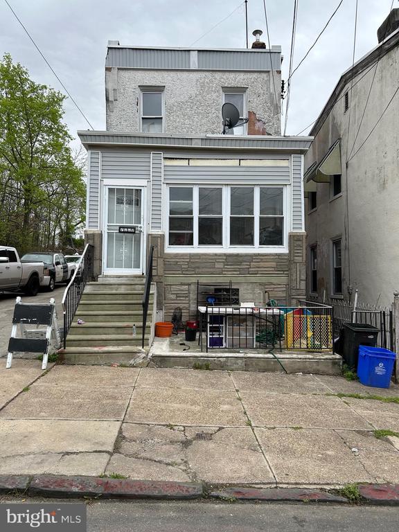 Paschall Ave, Philadelphia, PA 19142