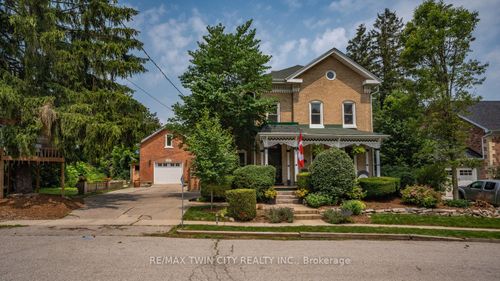 5 Thompson St, Saint George, ON, N0E1N0 | Card Image