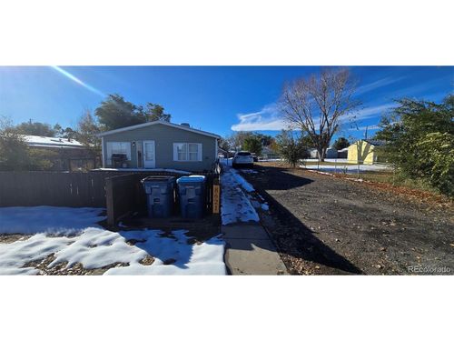 8621 Xanthia St, Commerce City, CO, 80022-5083 | Card Image