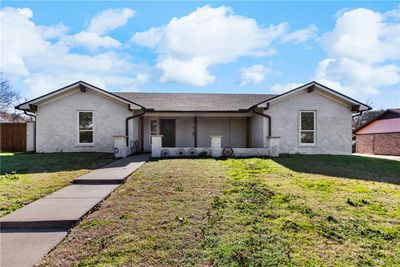 8540 Valley Crest Drive, House other with 4 bedrooms, 3 bathrooms and 2 parking in Waco TX | Image 1