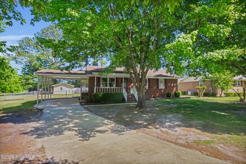 720 Poplar St, Faison, NC, 28341-7640 | Card Image