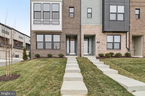 16f-5008 Henry King Way, BOWIE, MD, 20715-4490 | Card Image