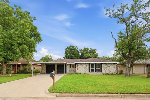 6418 Silver Chalice Drive, Houston, TX, 77088 | Card Image