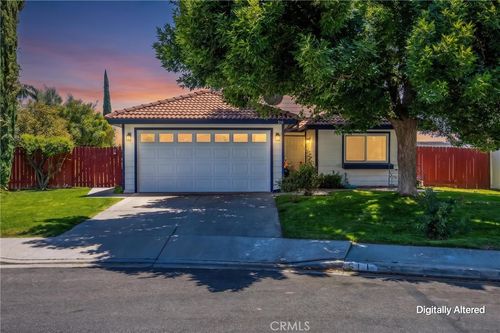511 Lois Ln, Beaumont, CA, 92223-4765 | Card Image