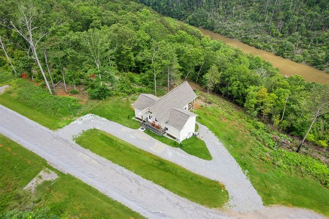 497 Jakes Landing Way S, Home with 3 bedrooms, 3 bathrooms and null parking in Ellijay GA | Image 5