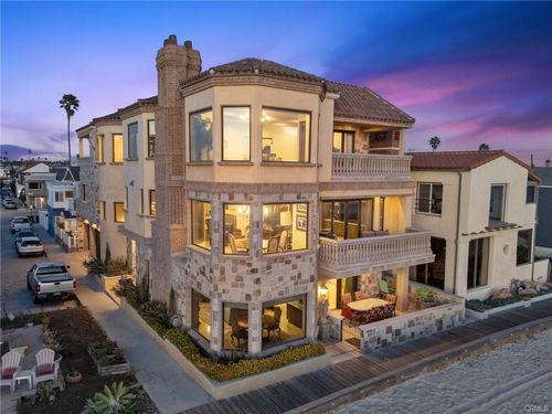 2 60th Pl, Long Beach, CA, 90803-5601 | Card Image