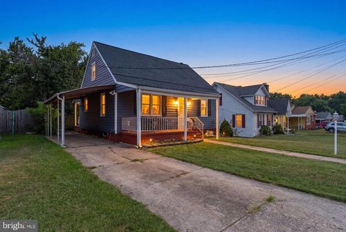 212 Lake Rd, PASADENA, MD, 21122-3117 | Card Image