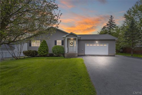 8228 Stearns Rd, Clay, NY, 13041-9102 | Card Image