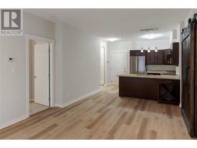 101 - 1957 Kane Rd, Condo with 1 bedrooms, 2 bathrooms and 1 parking in Kelowna BC | Image 7