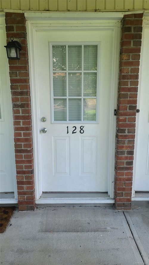 321 Titusville Rd, Poughkeepsie, NY, 12603-2946 | Card Image
