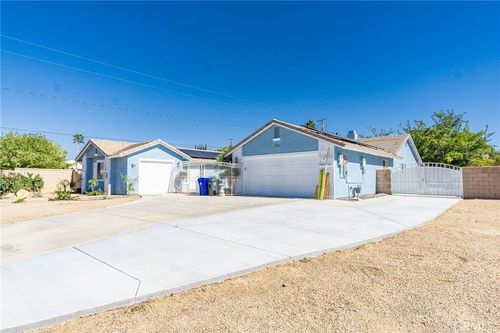 19809 Modoc Rd, Apple Valley, CA, 92308-6131 | Card Image