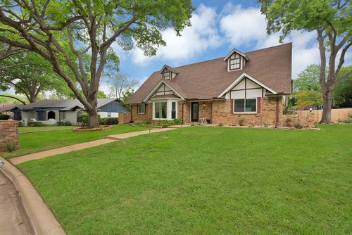 4025 Diamond Loch W, North Richland Hills, TX, 76180-8721 | Card Image