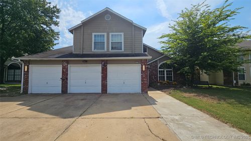 4409 W Oakland St, Broken Arrow, OK, 74012-9123 | Card Image