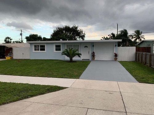 5672 Purdy Ln, West Palm Beach, FL, 33415-7104 | Card Image