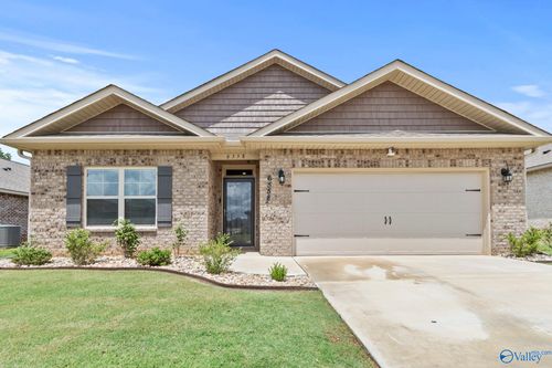 6558 Jacaranda Dr Nw, Huntsville, AL, 35806-2998 | Card Image