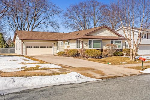 713 Hanson Court, Onalaska, WI, 54650 | Card Image