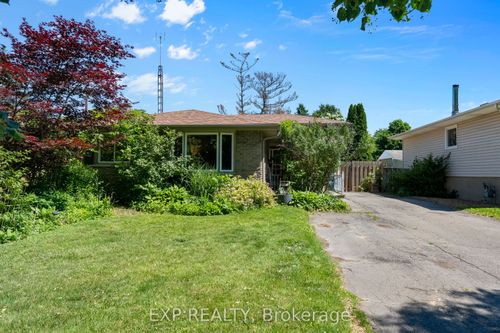11 Abraham Dr, Saint Catharines, ON, L2M6K7 | Card Image