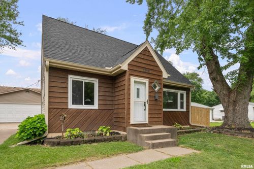 1815 Lincoln Rd, Bettendorf, IA, 52722-4341 | Card Image