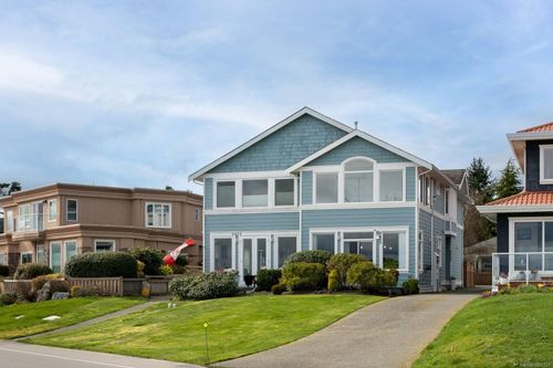 9452 Lochside Dr, Sidney, BC, V8L1N8 | Card Image