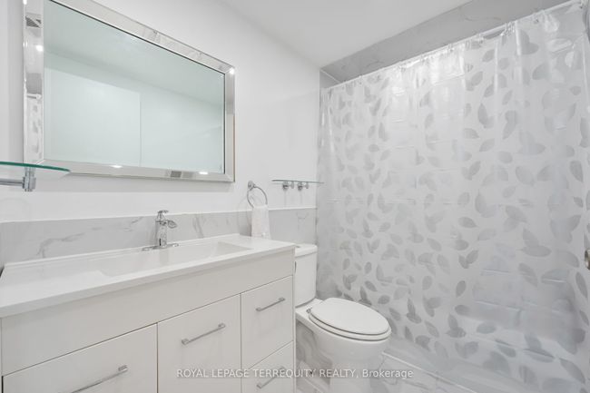 1702 - 8 Lisa St, Condo with 3 bedrooms, 2 bathrooms and null parking in Brampton ON | Image 16