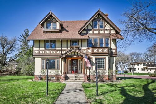 929 Elm Ave E, Waseca, MN, 56093-3366 | Card Image