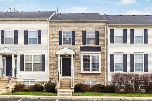 380 Oxford Oak Dr, Blacklick, OH, 43004-8482 | Card Image