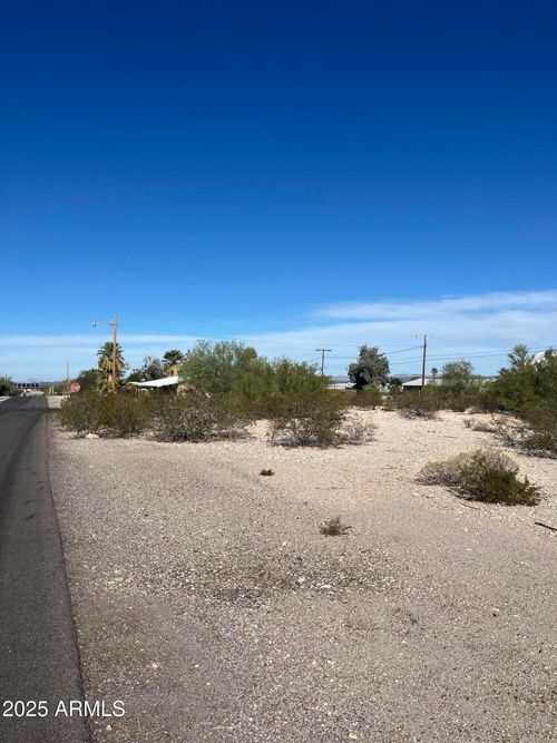 00023-1350 N Sartillion Ave, Ajo, AZ, 85321-1536 | Card Image