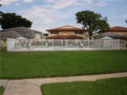 apt-2-4-8833 Nw 28th Dr, Coral Springs, FL, 33065-5201 | Card Image