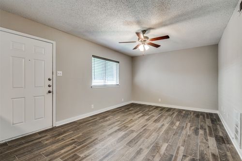 a4-2211 W Hickory St, Denton, TX, 76201-5693 | Card Image