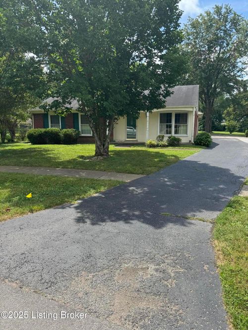 818 Echo Bridge Rd, Louisville, KY, 40243-2124 | Card Image