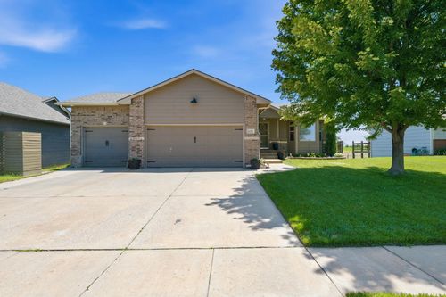 13701 W Lost Creek St, Wichita, KS, 67235-7043 | Card Image