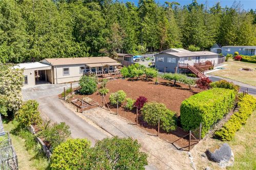81 Alder Dr, Port Townsend, WA, 98368-9460 | Card Image