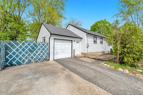 51 Morning Dr, Centereach, NY, 11720-2316 | Card Image