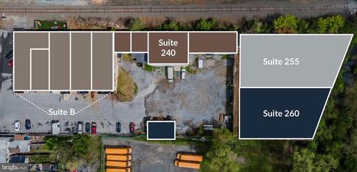 ste-240-405 N East St, CARLISLE, PA, 17013-2044 | Card Image