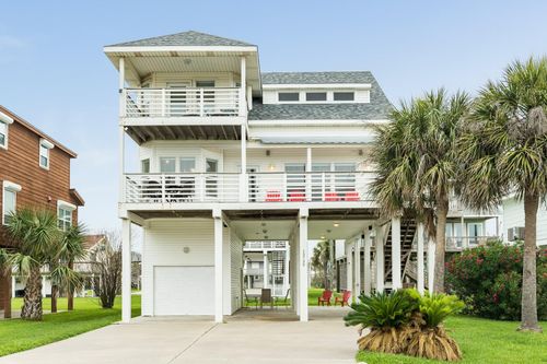 13730 San Domingo Dr, Galveston, TX, 77554 | Card Image