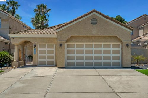 1952 Cherry Hills Dr, Discovery Bay, CA, 94505-9131 | Card Image