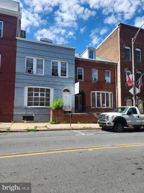 214-212 W Market St, POTTSVILLE, PA, 17901-2965 | Card Image
