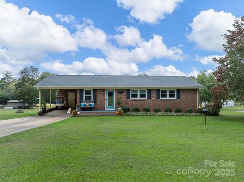 12 Lister Rd, Taylors, SC, 29687-6704 | Card Image