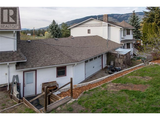 6655 Cosens Bay Rd, House other with 7 bedrooms, 5 bathrooms and 8 parking in Coldstream BC | Image 82