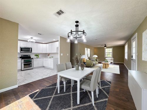 17958 County Road 426, Brazoria, TX, 77422-9589 | Card Image