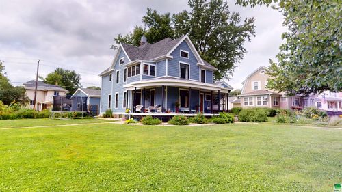 1104 W Cedar St, Cherokee, IA, 51012-1539 | Card Image