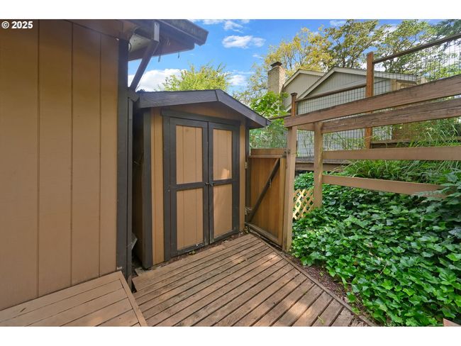 1770 W 28 Th Ave, House other with 3 bedrooms, 2 bathrooms and 2 parking in Eugene OR | Image 37