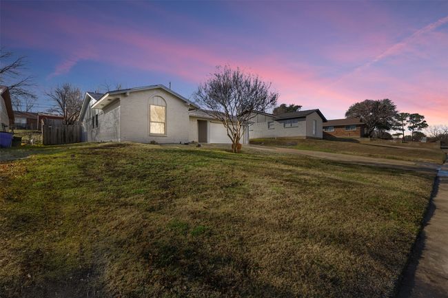 Ranch-style home featuring a yard | Image 26
