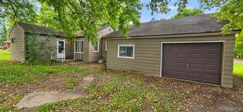 4150 S Center Road, Burton, MI, 48519 | Card Image