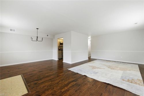 1365 Ventura Way, Newport News, VA, 23608-4565 | Card Image