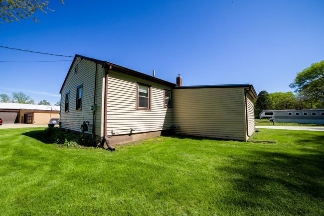 1106 E Colley Rd, House other with 4 bedrooms, 1 bathrooms and null parking in BELOIT WI | Image 39
