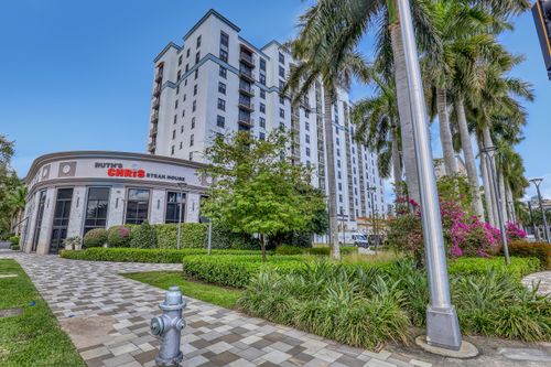 403-651 Okeechobee Blvd, West Palm Beach, FL, 33401-6060 | Card Image