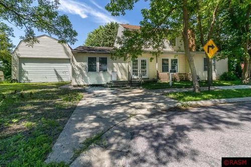 634 2nd Ave Nw, Waseca, MN, 56093-1906 | Card Image