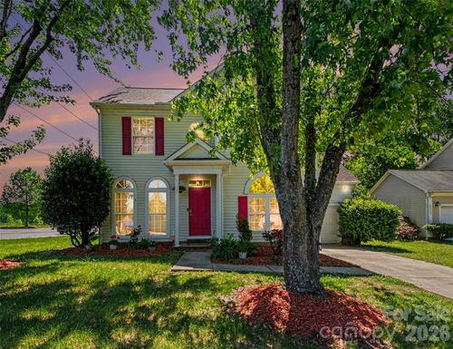 12548 Panthersville Dr, Charlotte, NC, 28269-8234 | Card Image