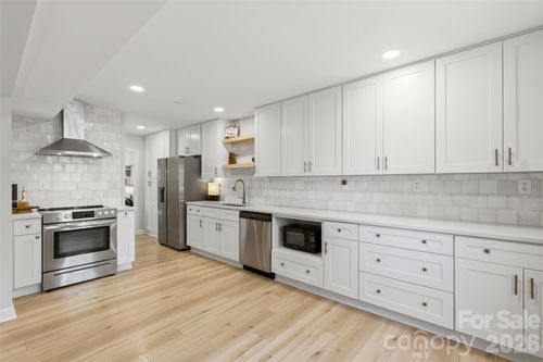 4354 Silo Ln, Charlotte, NC, 28226-5093 | Card Image